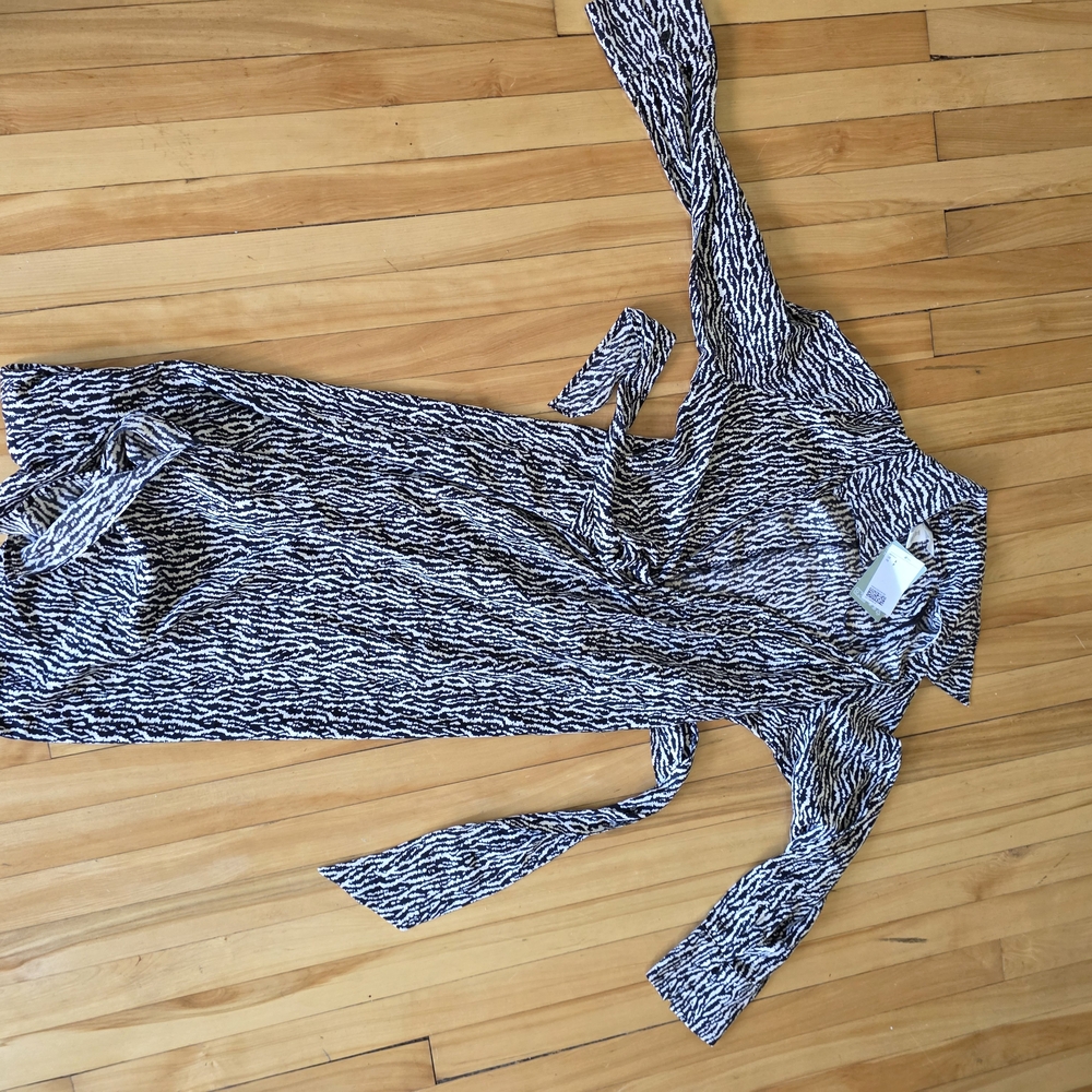 H&M Monochrome Patterned Dress